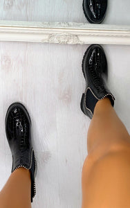 Womens Shazi Faux Leather Croc Print Chelsea Ankle Boots in Black Patent Croc