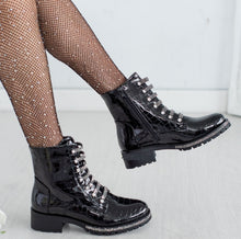 Load image into Gallery viewer, Womens Amore Faux Leather Croc Ankle Zip Boots in Black Patent