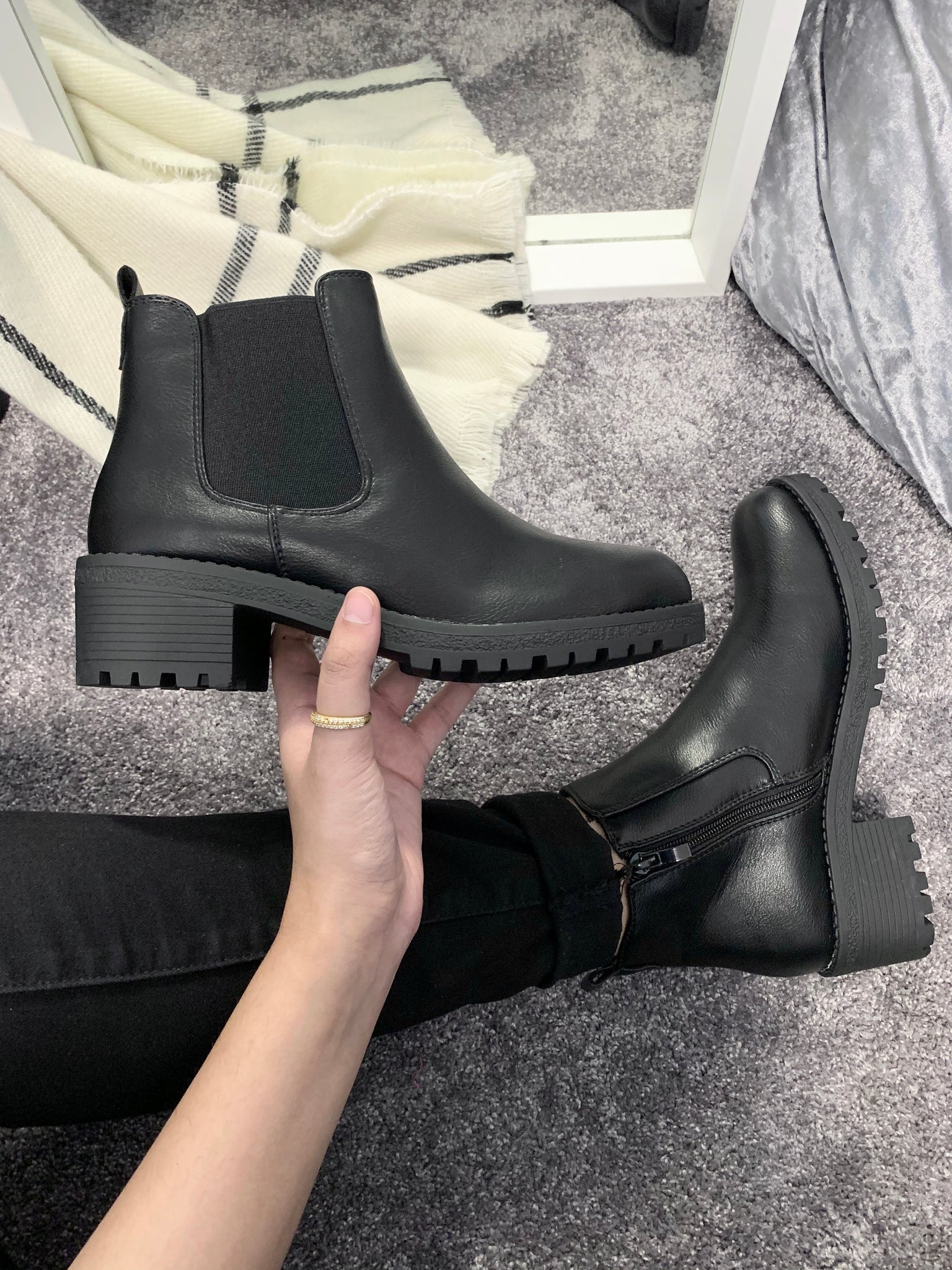 Chunky heel outlet chelsea boots