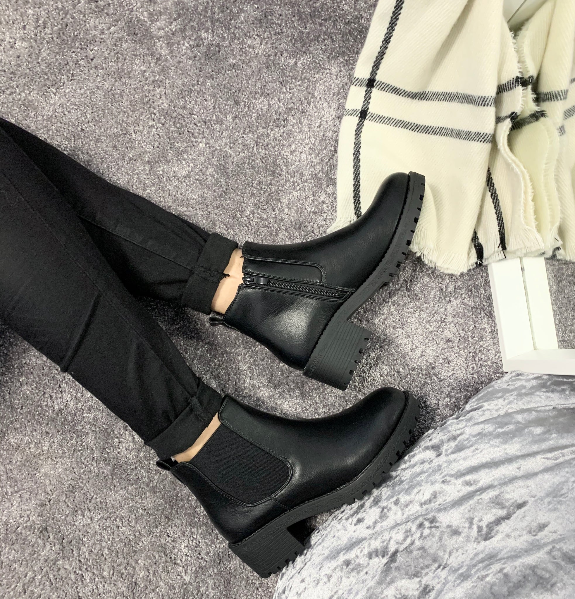 Chelsea boots size 3 outlet
